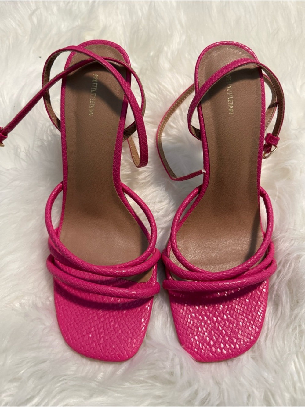PLT Pink Crocodile Square Toe Cross Over Strap Mid Heeled Sandals US 6